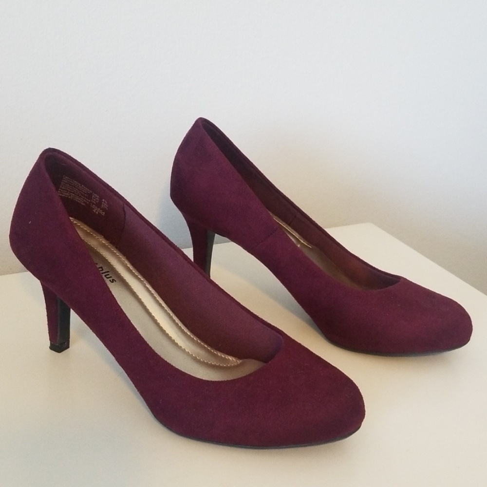 NEW Comfort Plus Maroon Suede Pumps